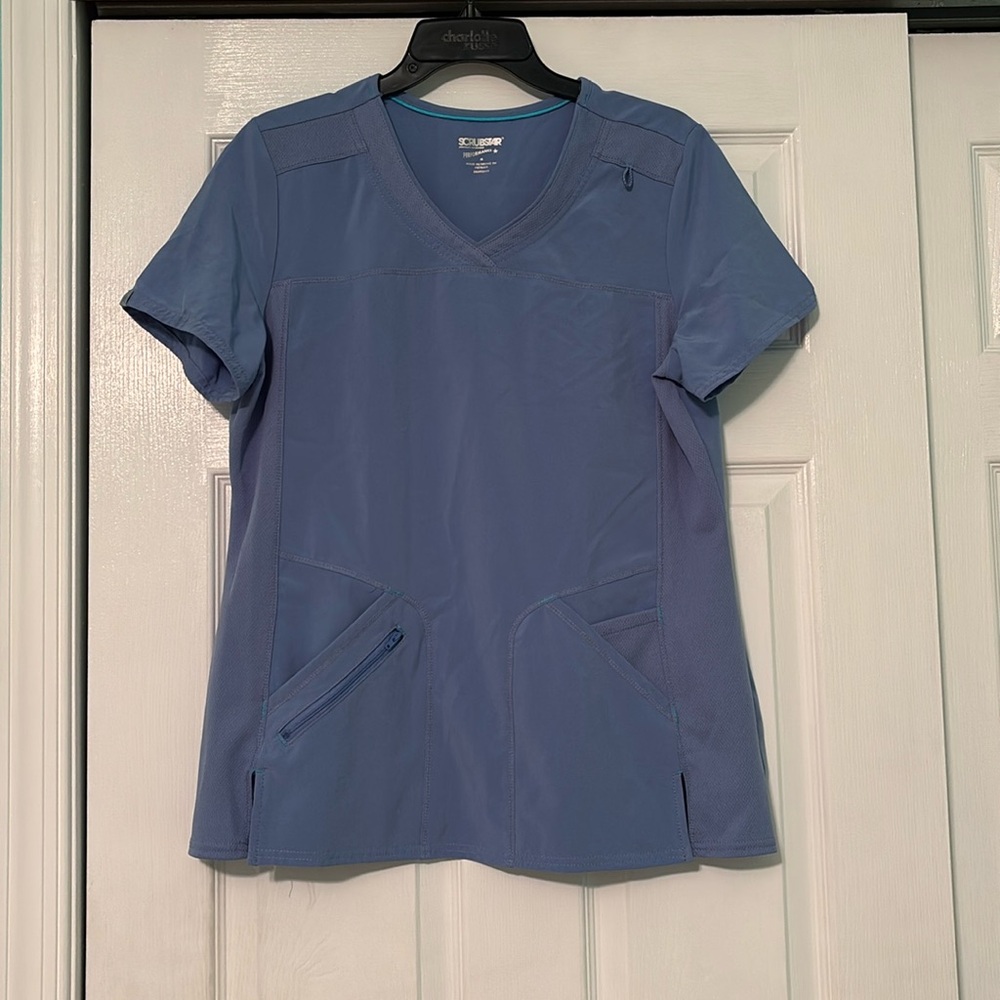 womens athletic scrubs